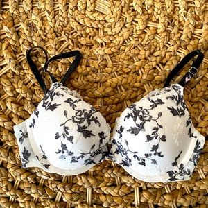 Victoria’s Secret Dream Angels Push Up floral with lace overlay bra